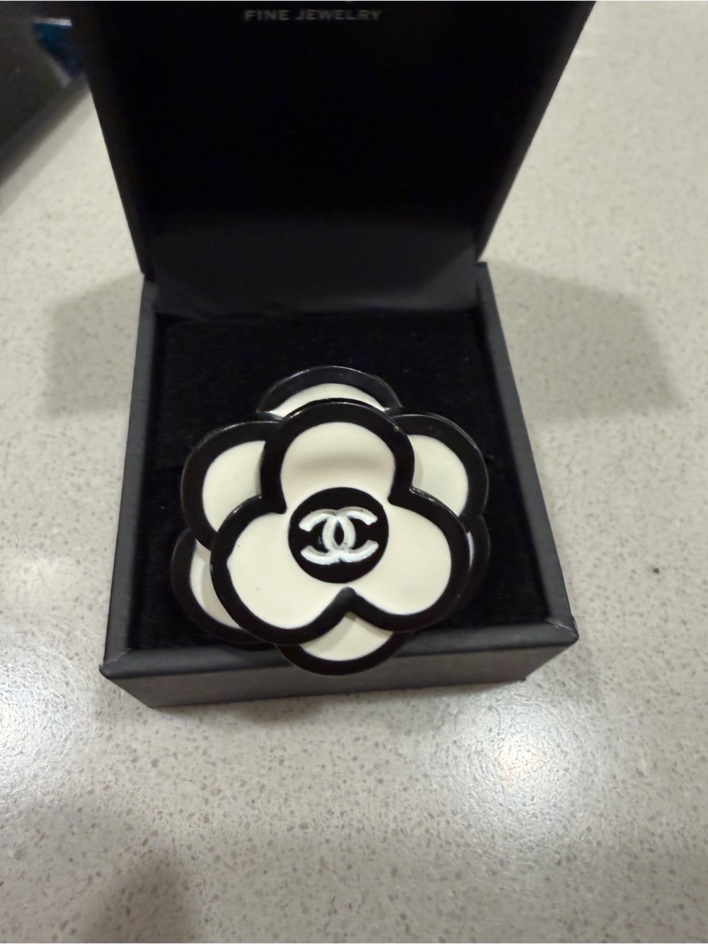 Ring Black and White Floral Brooch